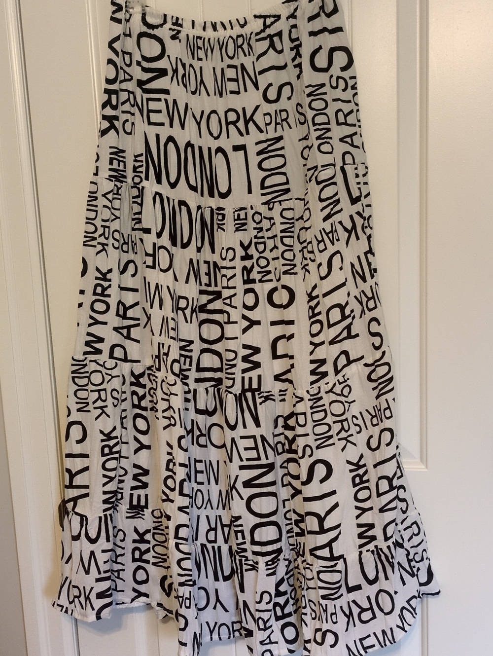 Black & White City Print Maxi Skirt